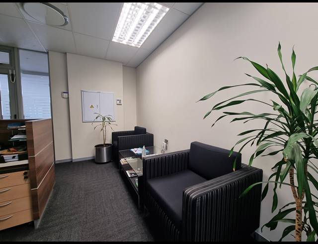 183M² OFFICE TO LET IN CENTURY CITY